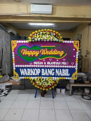 Papan Bunga di Ngareanak Singorojo