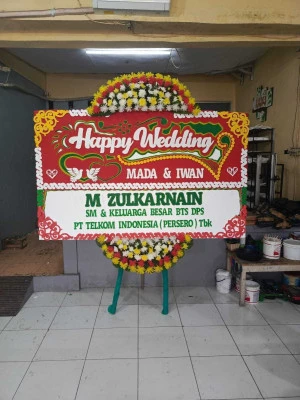 Papan Bunga di Ngareanak Singorojo