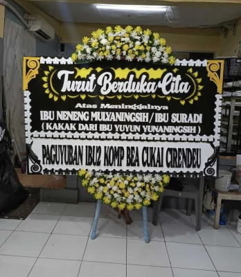 Papan Bunga di Ngareanak Singorojo